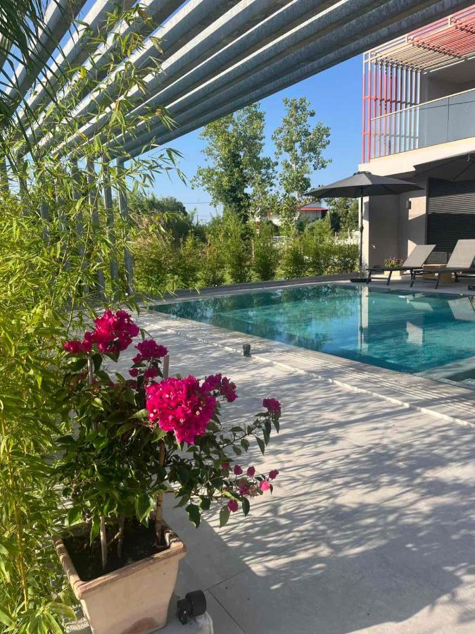 Grand Kourouta Villa Bagian luar foto